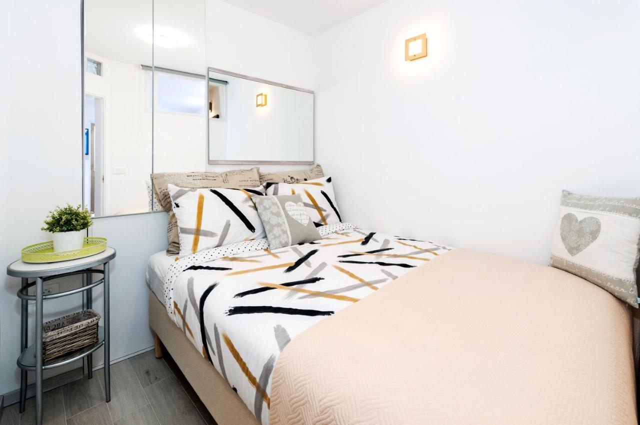 Apartment Amici With Terrace In Center Of Rovinj Exterior foto