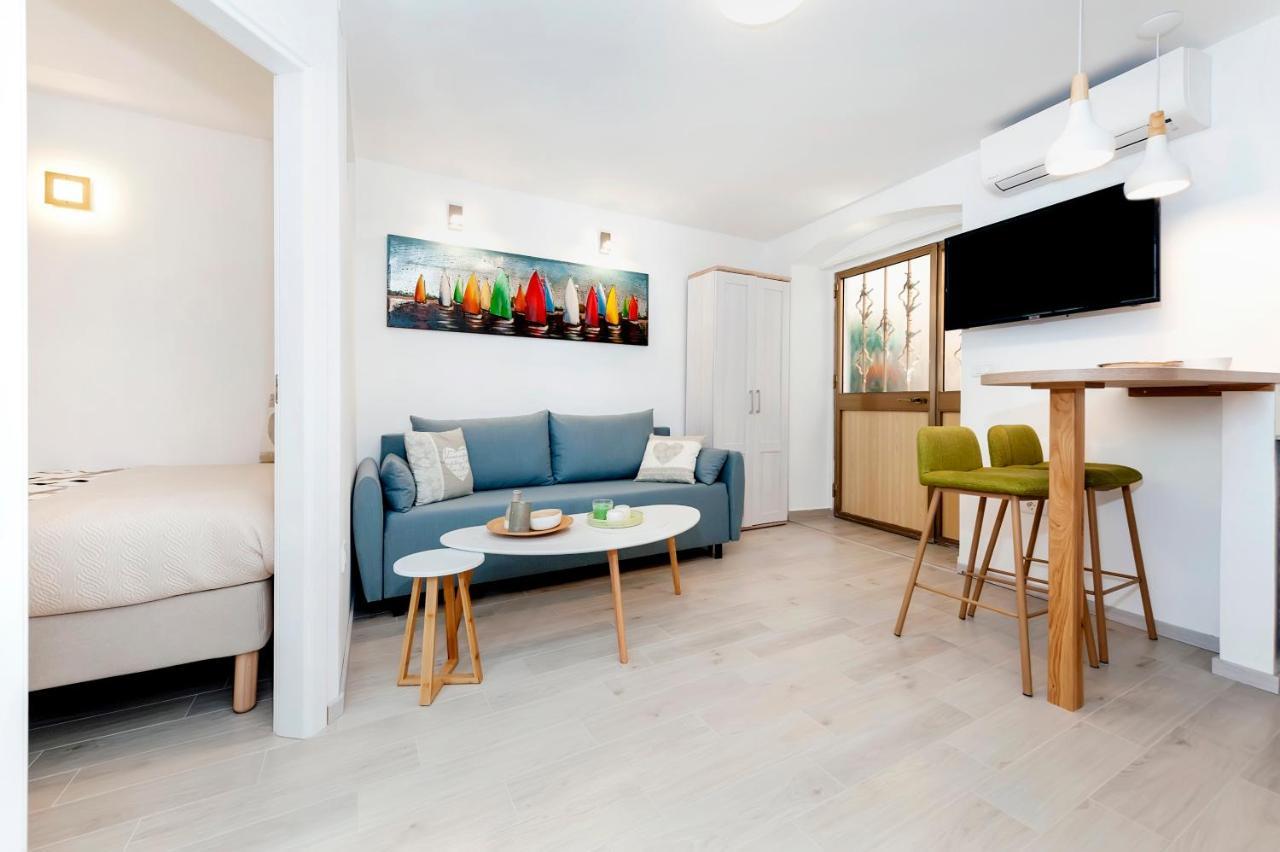Apartment Amici With Terrace In Center Of Rovinj Exterior foto